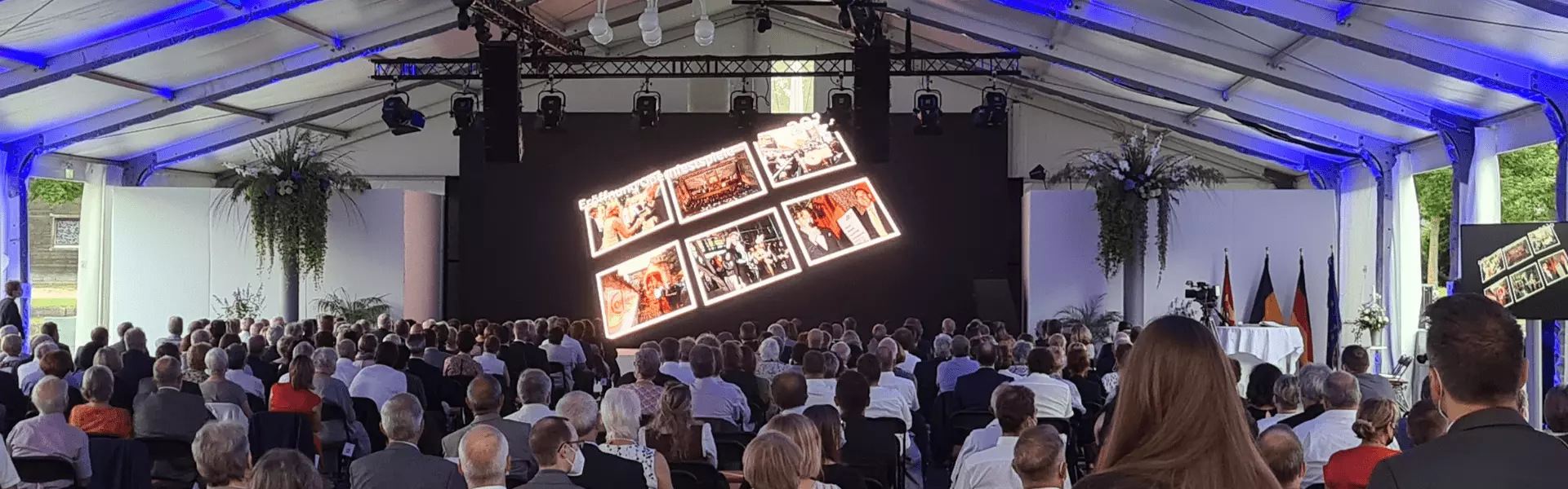 Konferenz mit Präsentation und VIsualisierung