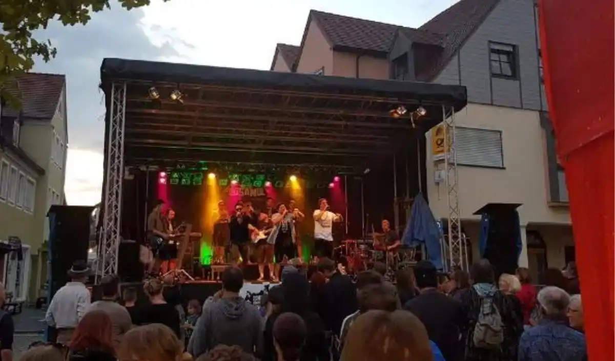 Stagemobil XL Eignet sich fĂźr kleine Gruppenauftritte