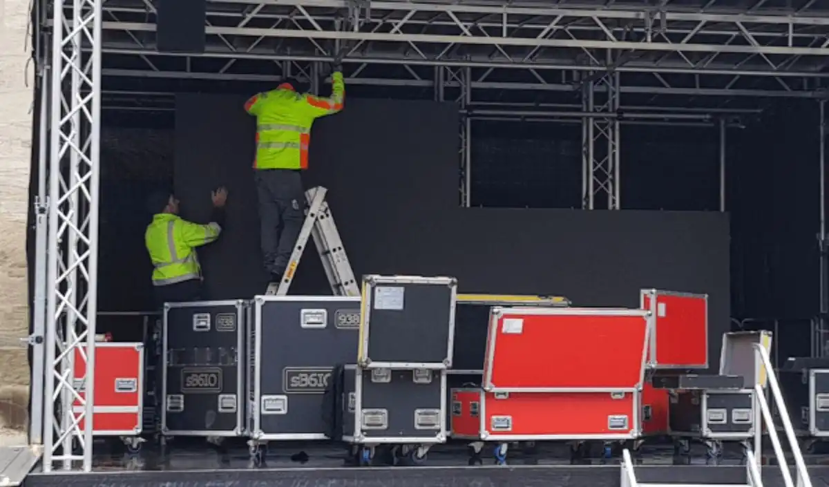 die richtige technische Ausstattung Ihrer Eventbühne